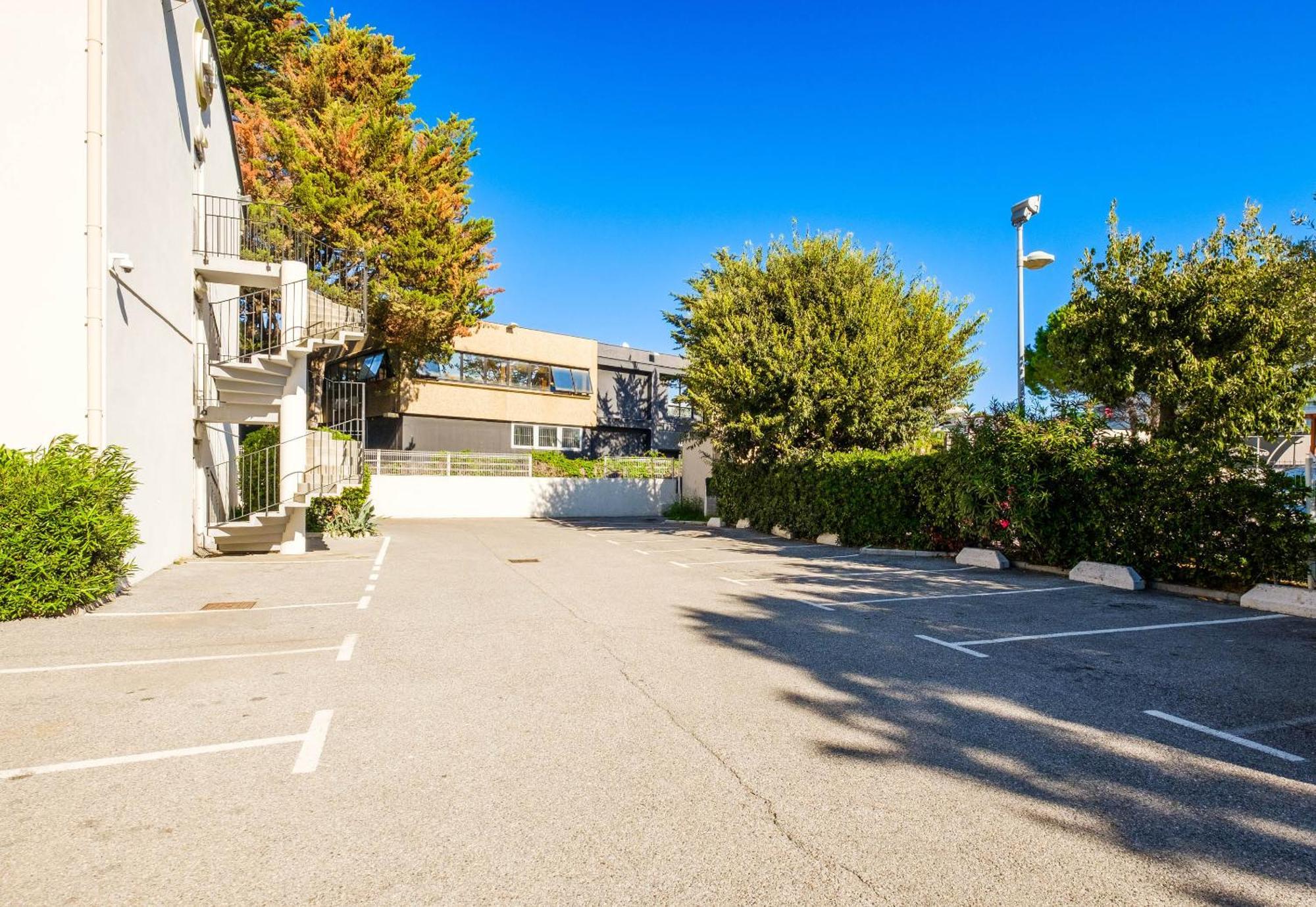 B&B Hotel Villeneuve Loubet Plage Eksteriør bilde